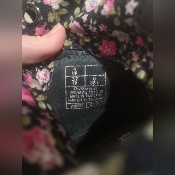 Dr. Martens Triumph 1914 Leather Floral Lace Up Combat Boots Woman's Size 6 - Picture 4 of 6